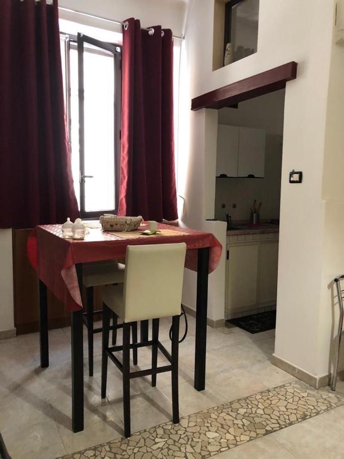 דירות ברינדיזי Il Vicoletto מראה חיצוני תמונה